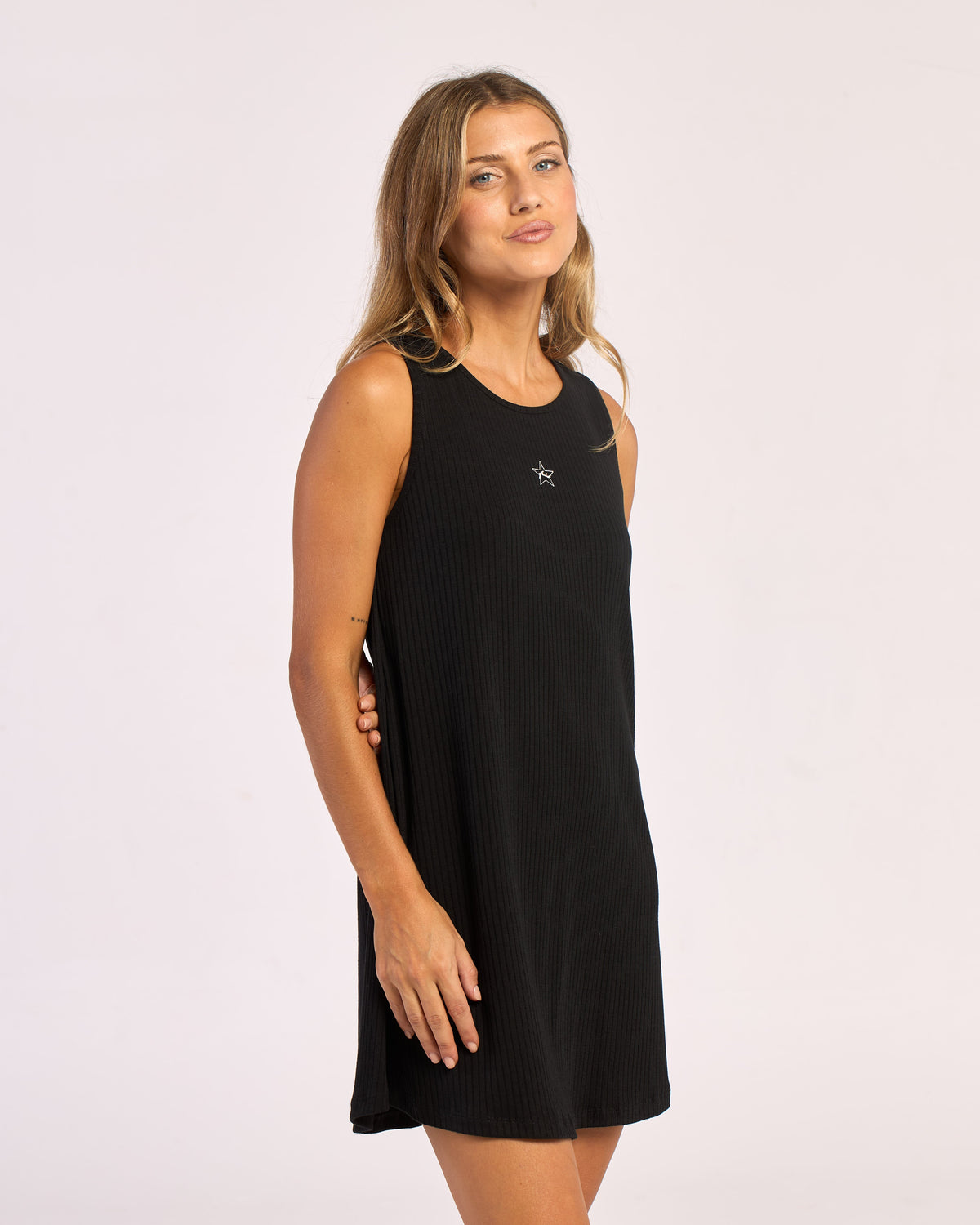 Vestido Rusty Shadow Back Tie Dress Ld Black