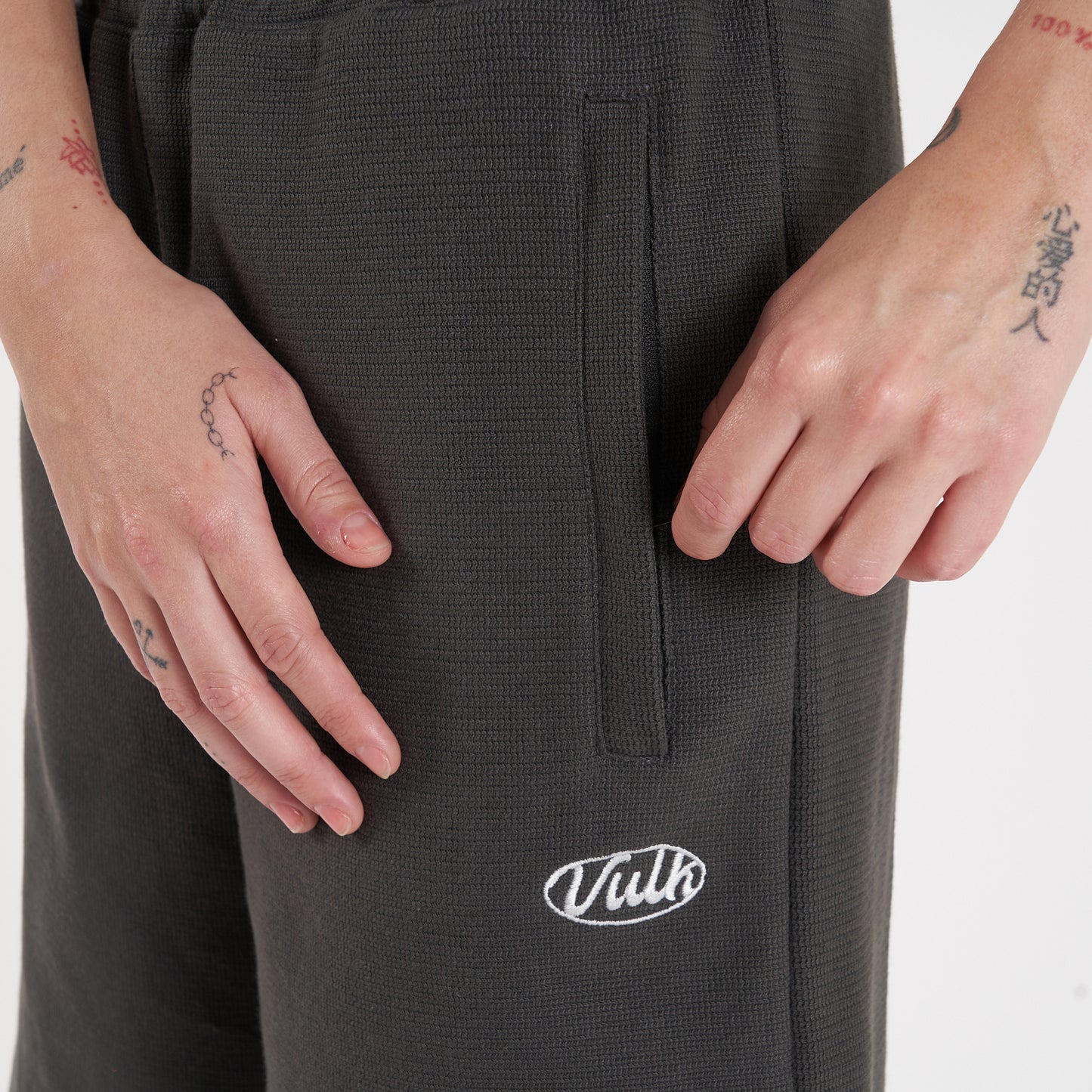 Bermuda Vulk Rug Short Dark Grey