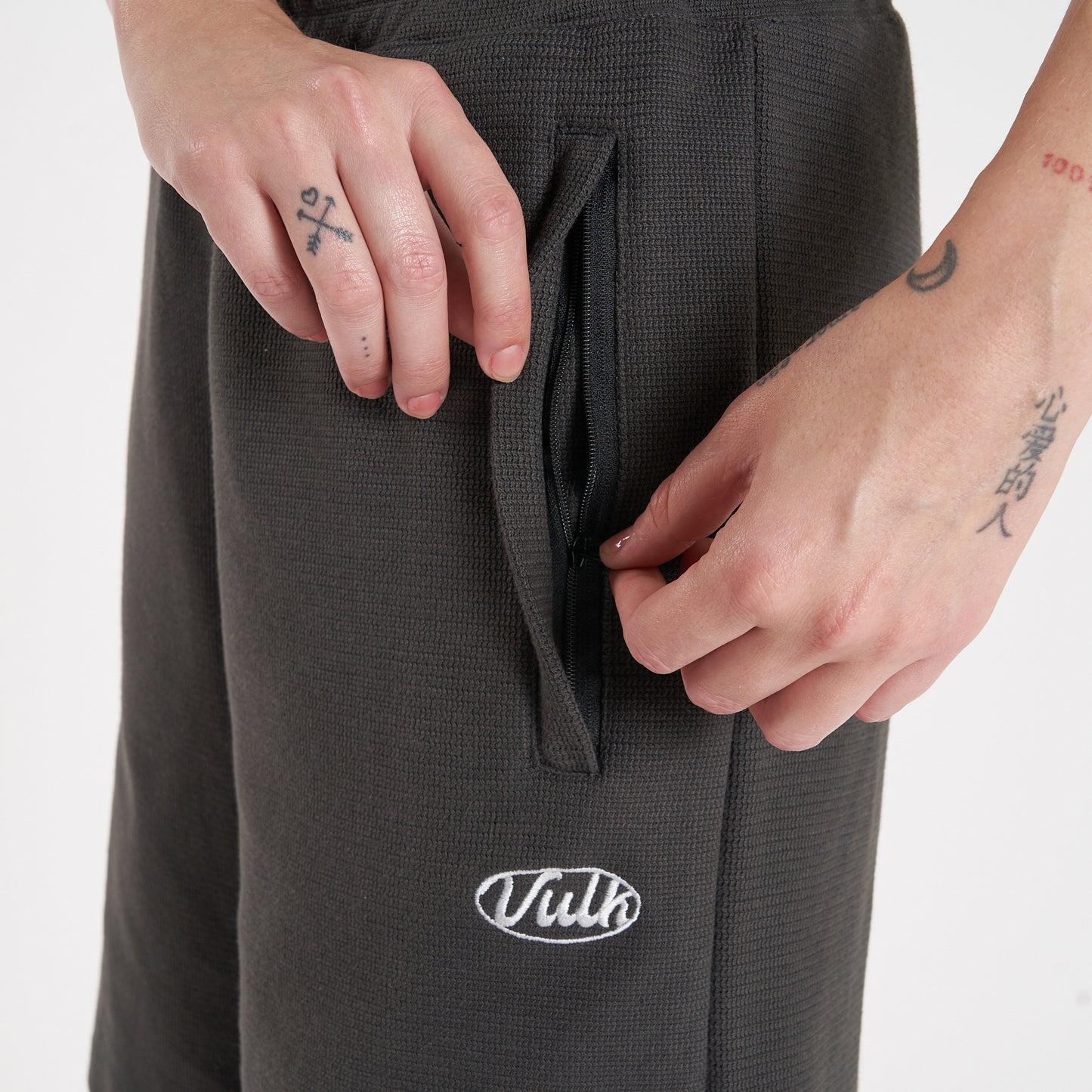 Bermuda Vulk Rug Short Dark Grey