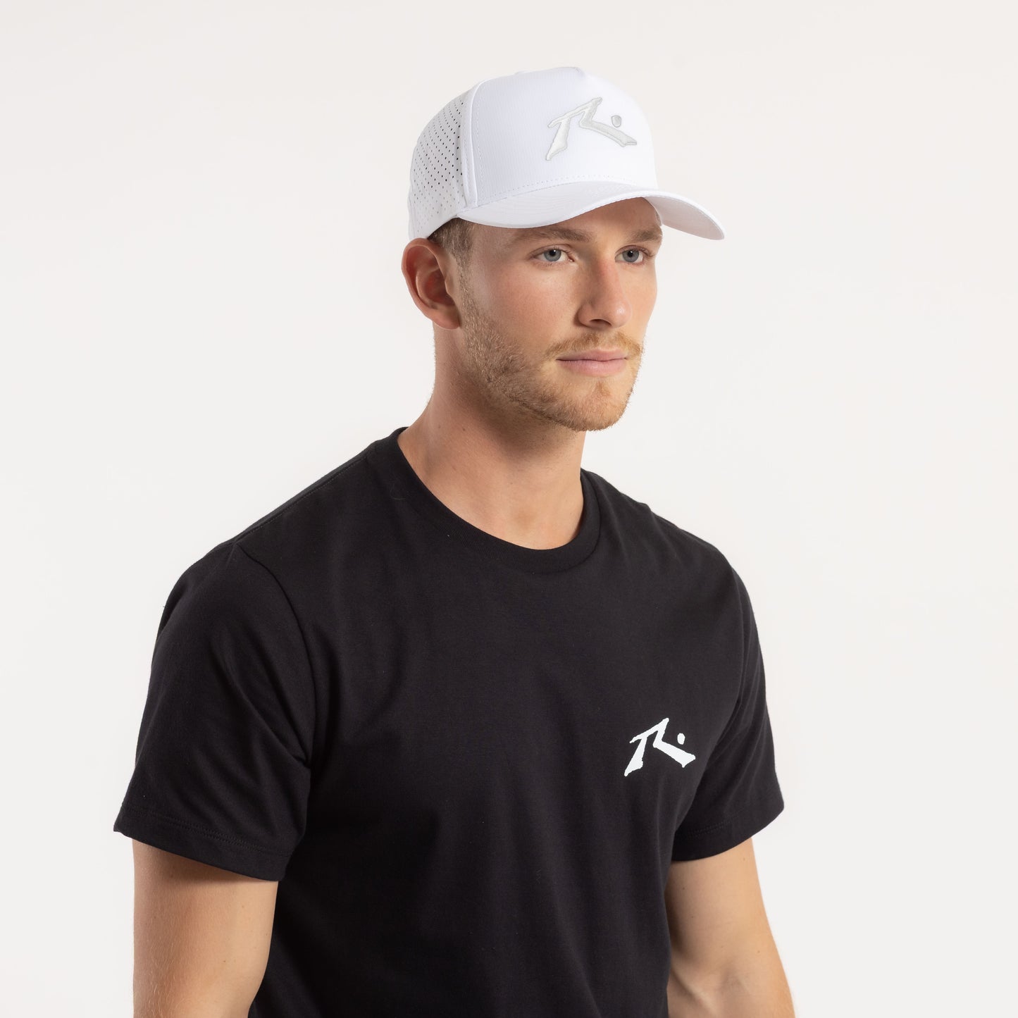 Gorra Rusty Anchor Trucker Blanca