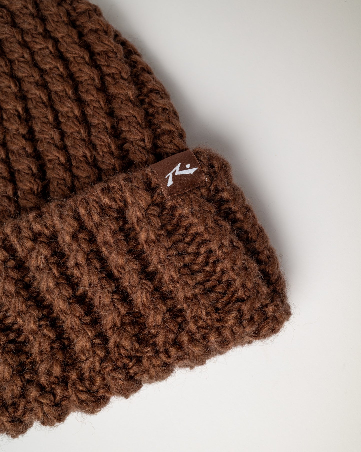 Gorro Lana Rusty Aspen Chunky Beanie Pinecone 1