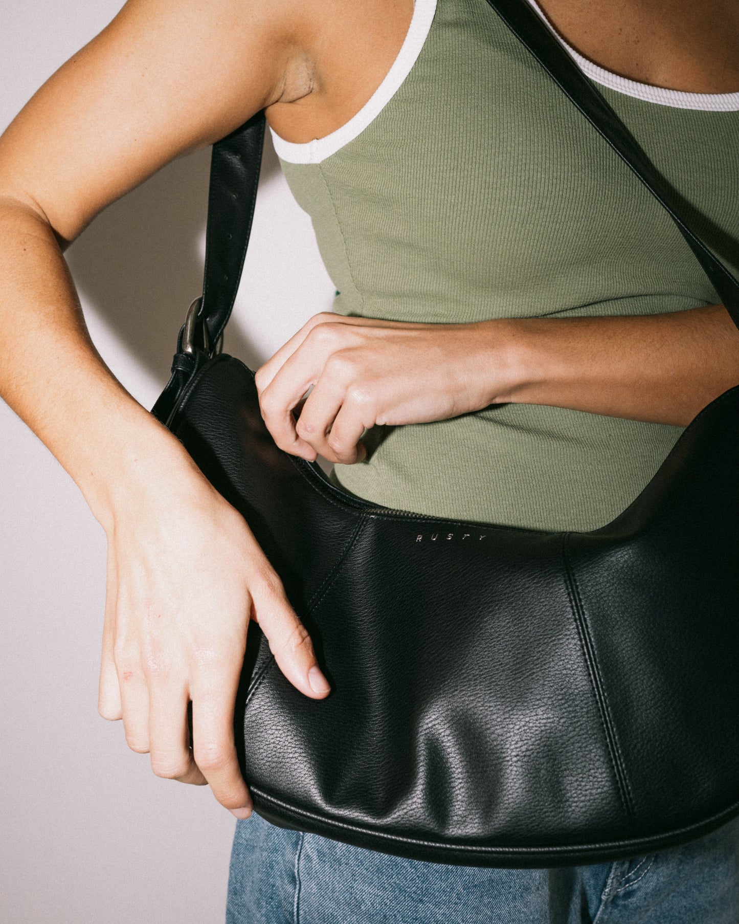 Bolso Rusty Bella Shoulder Black