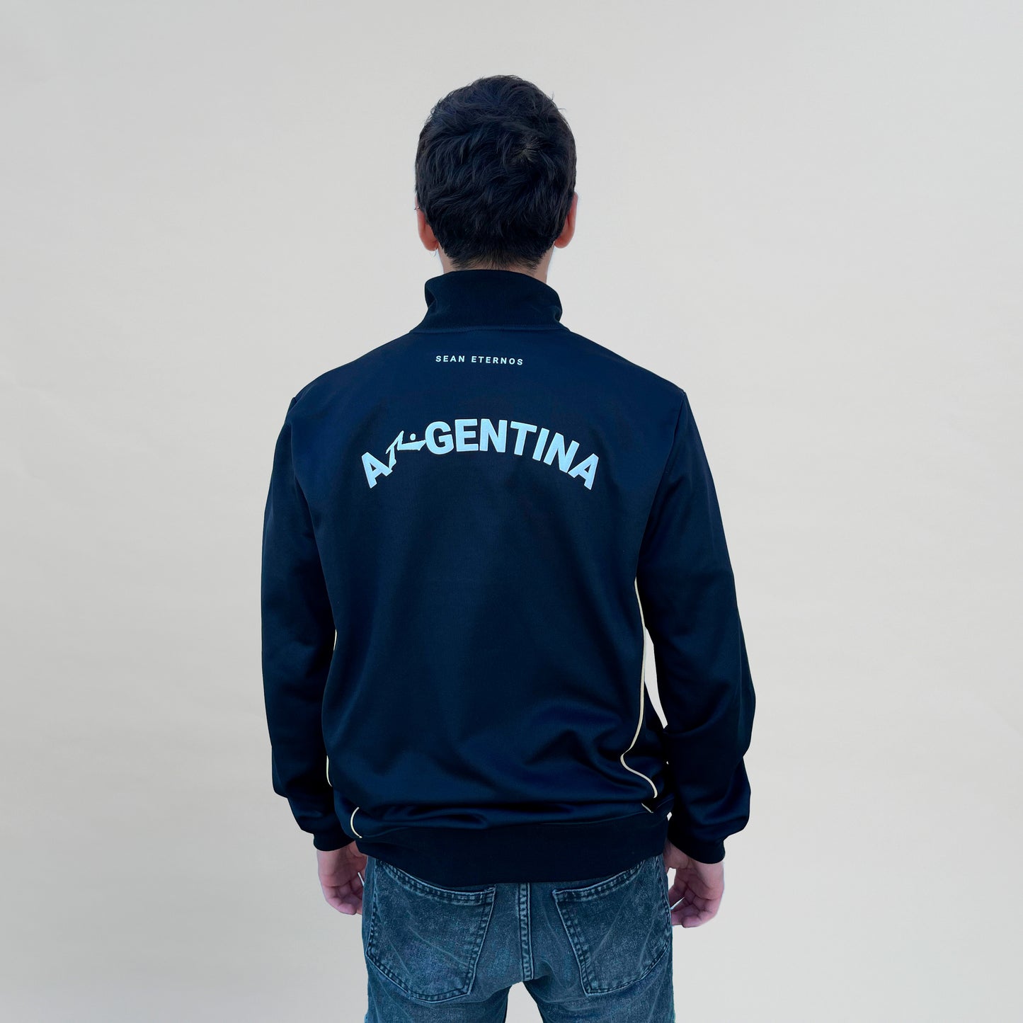 Campera Canguro Sean Eternos ZH Negro