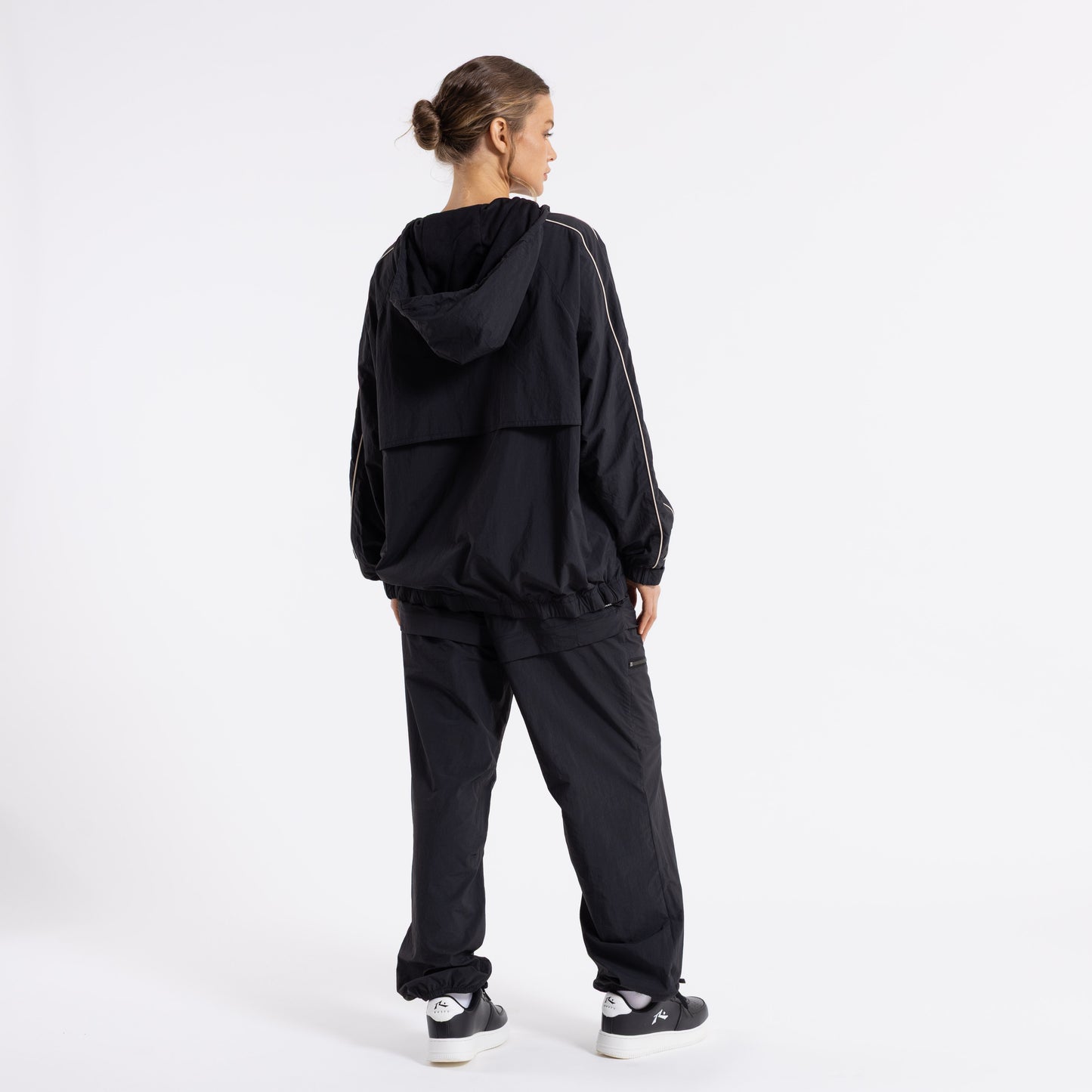 Campera Liviana Rusty Cruel Summer Windbreaker Jacket Ld Black