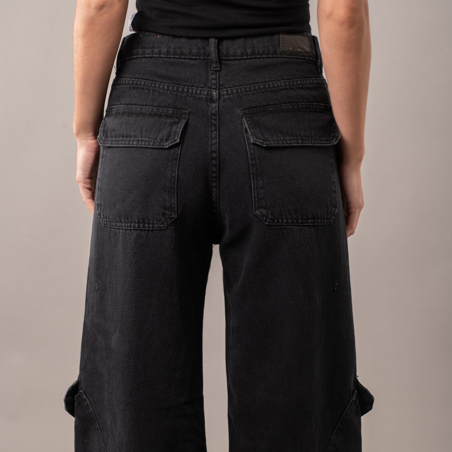 Jean Rusty Dark Wide Leg Cargo Washed Black