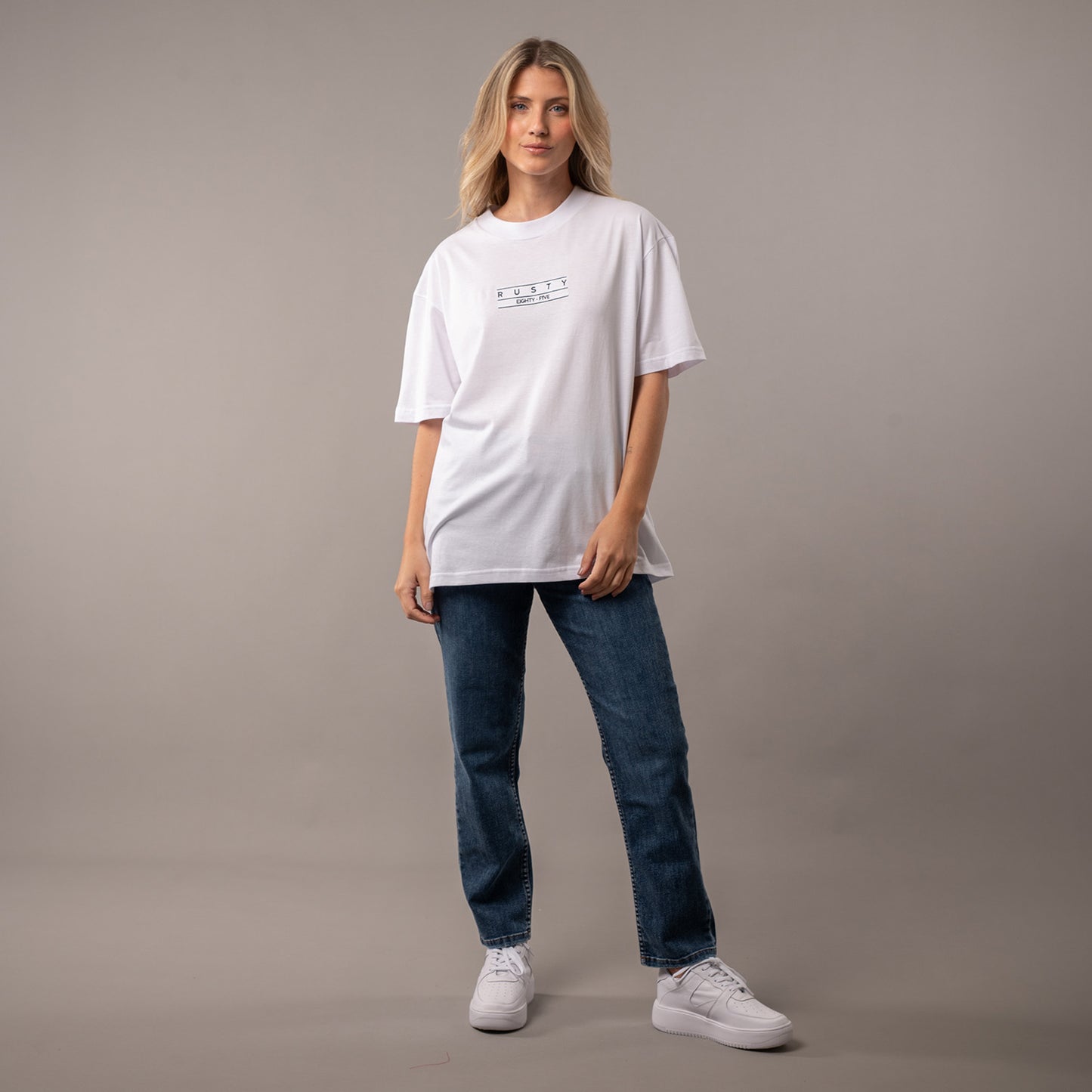 Remera Rusty Essentials Oversize White