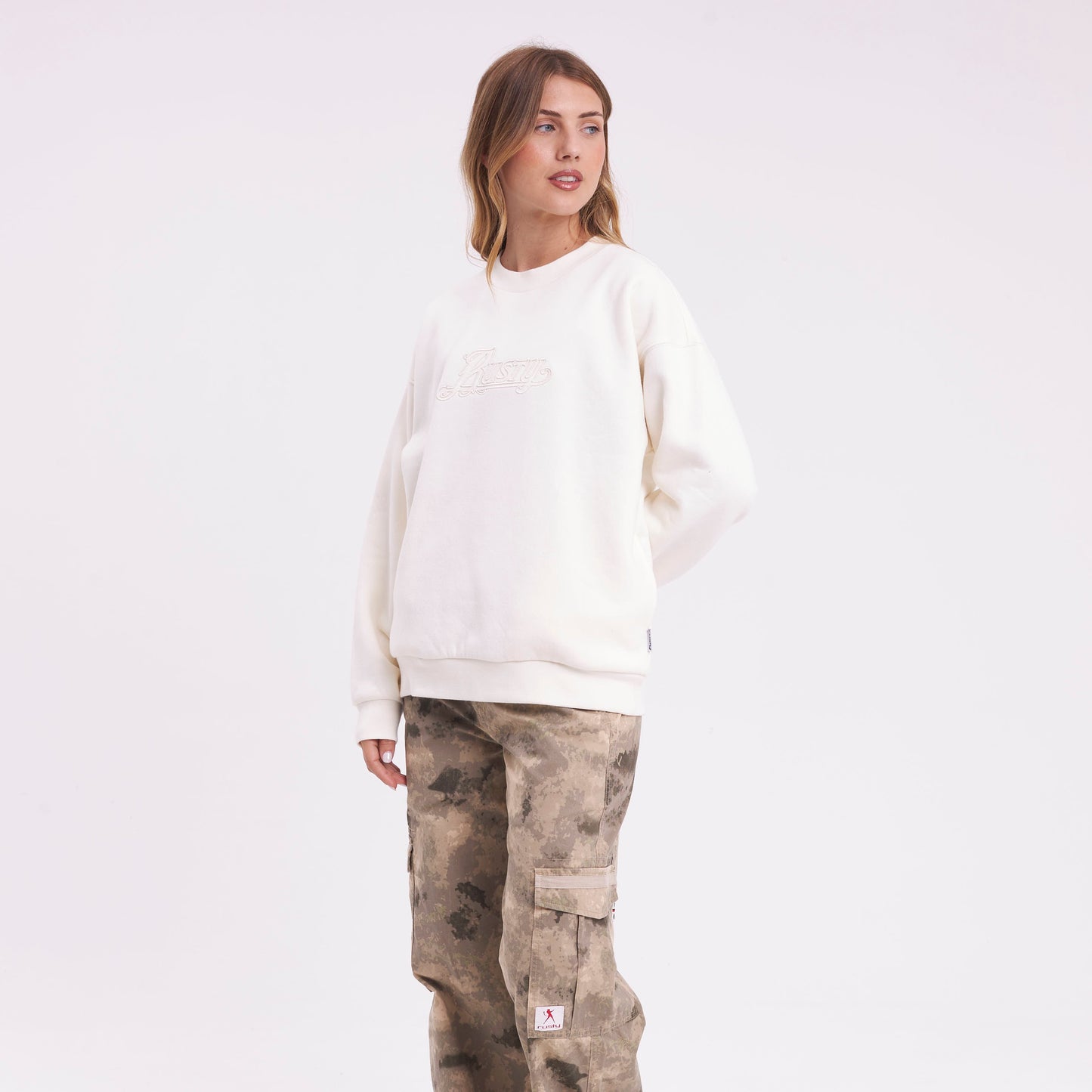 Buzo Rusty Feel Essentials Relaxed Crew Ld Egret