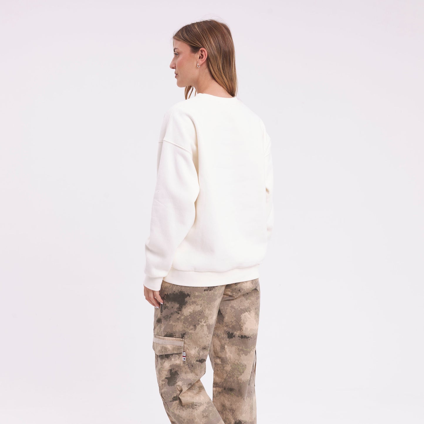 Buzo Rusty Feel Essentials Relaxed Crew Ld Egret