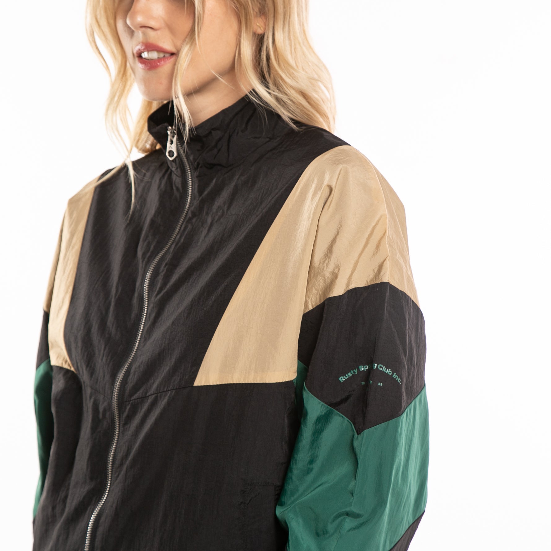 campera_abrigo_rusty_sporting_club_jk_ld_w23#NGO#NEGRO