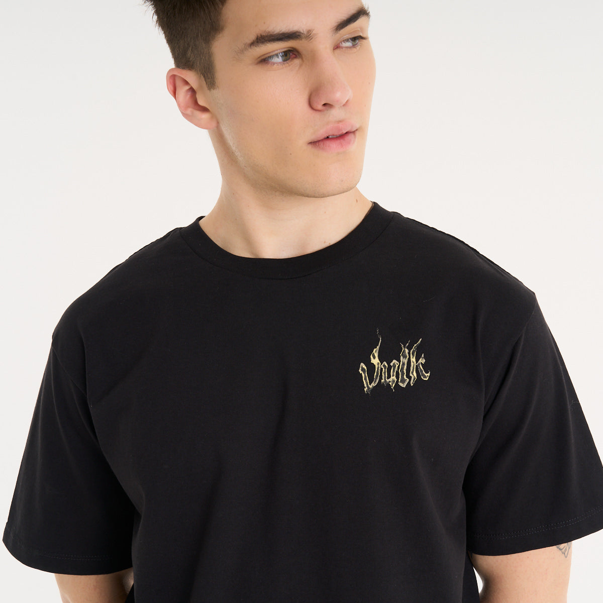 Remera Mc Vulk Lost Tee Black