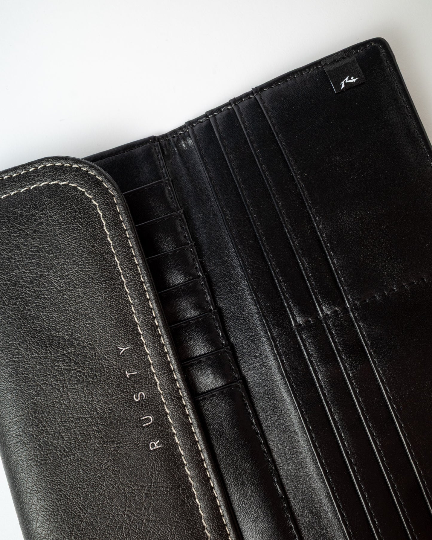 Billetera Rusty Mallory Flap Wallet Black