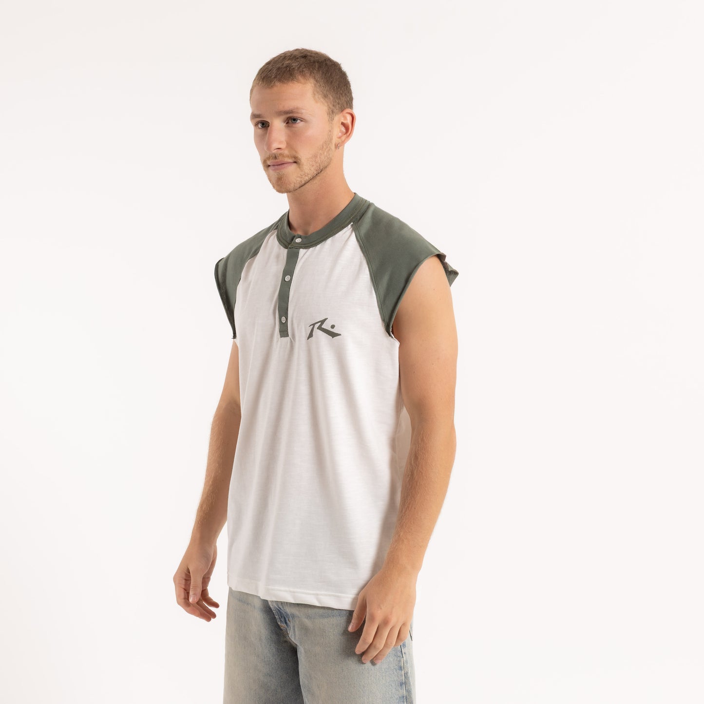 Musculosa Rusty Cold Rew Muscle Off White/Shadow Army