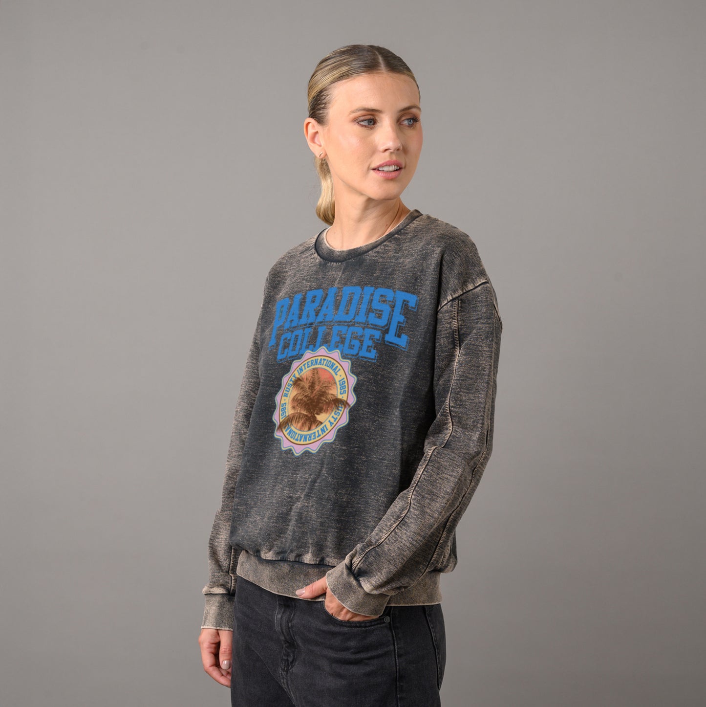 Buzo Rusty Paradise College Washed Black