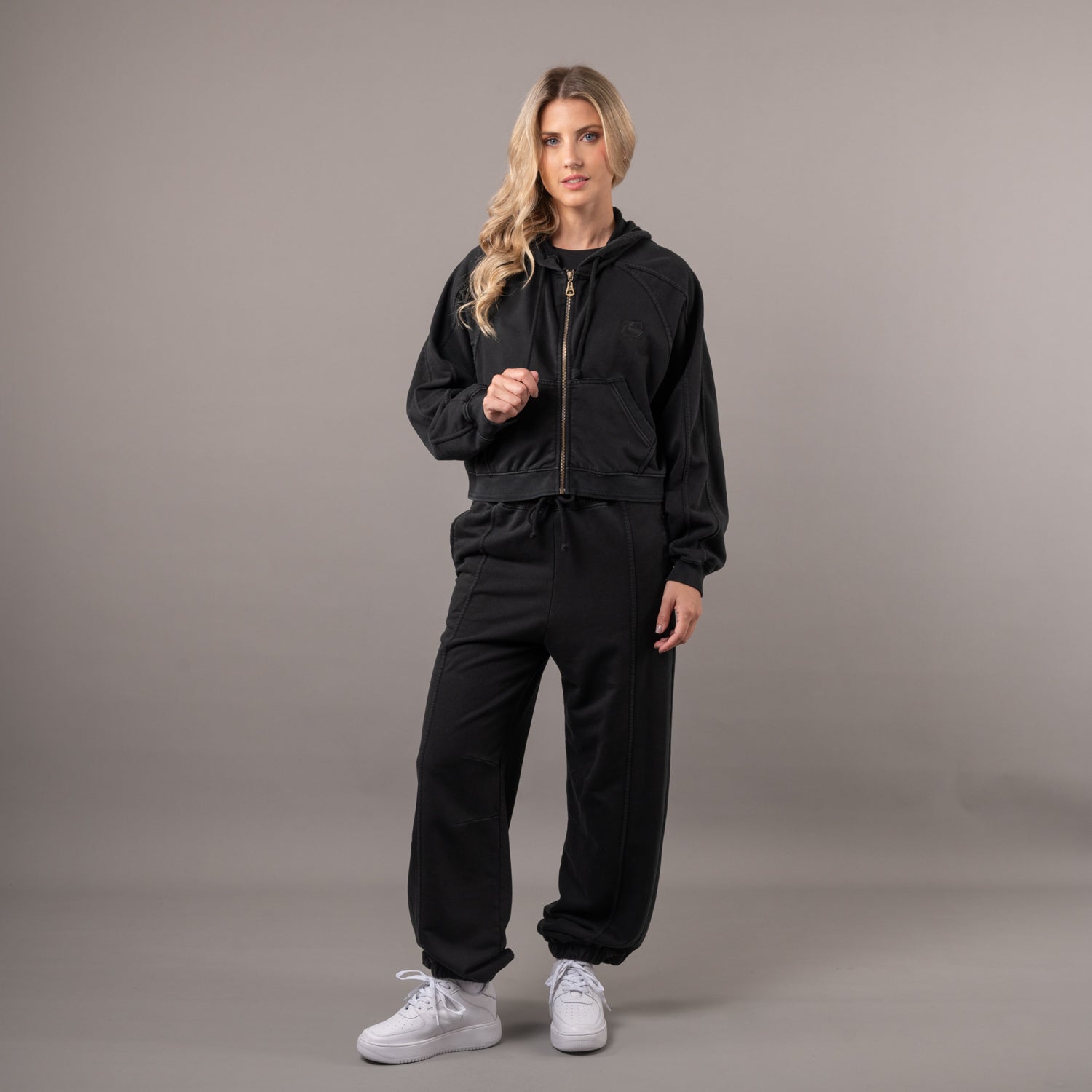 Campera Canguro Rusty Player One Ziphood Ld Black