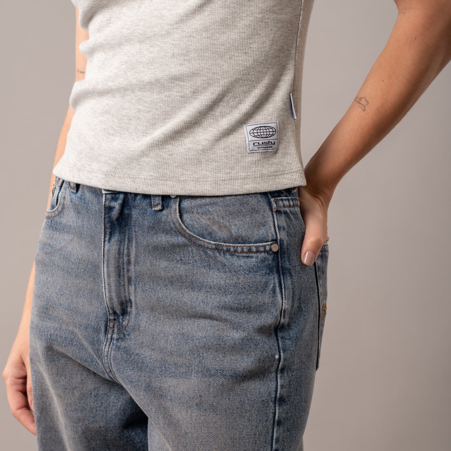 Remera Rusty R2K Raglan Skimmer Ld Grey Marle