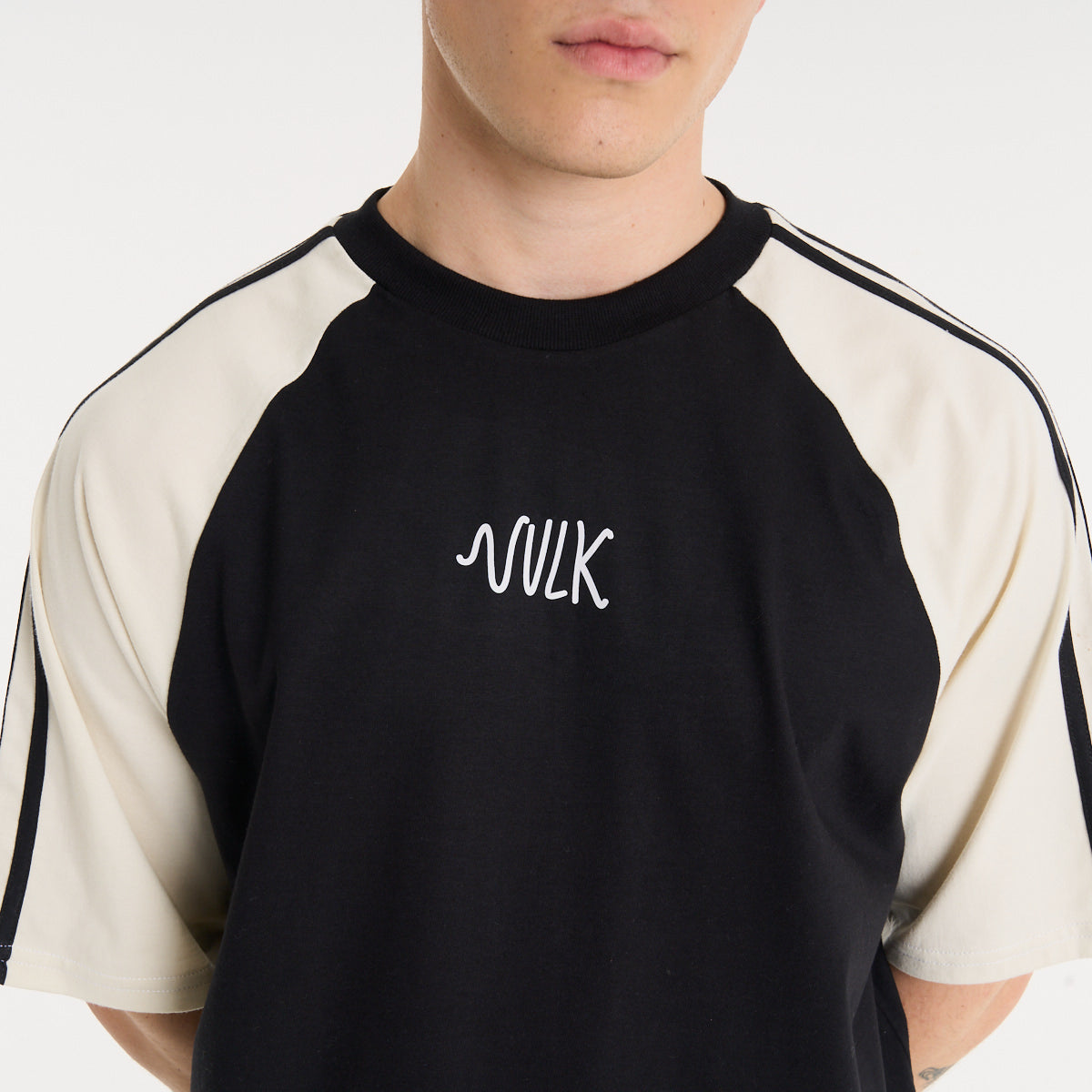 Remera Mc Vulk Rebel Cat Tee Black