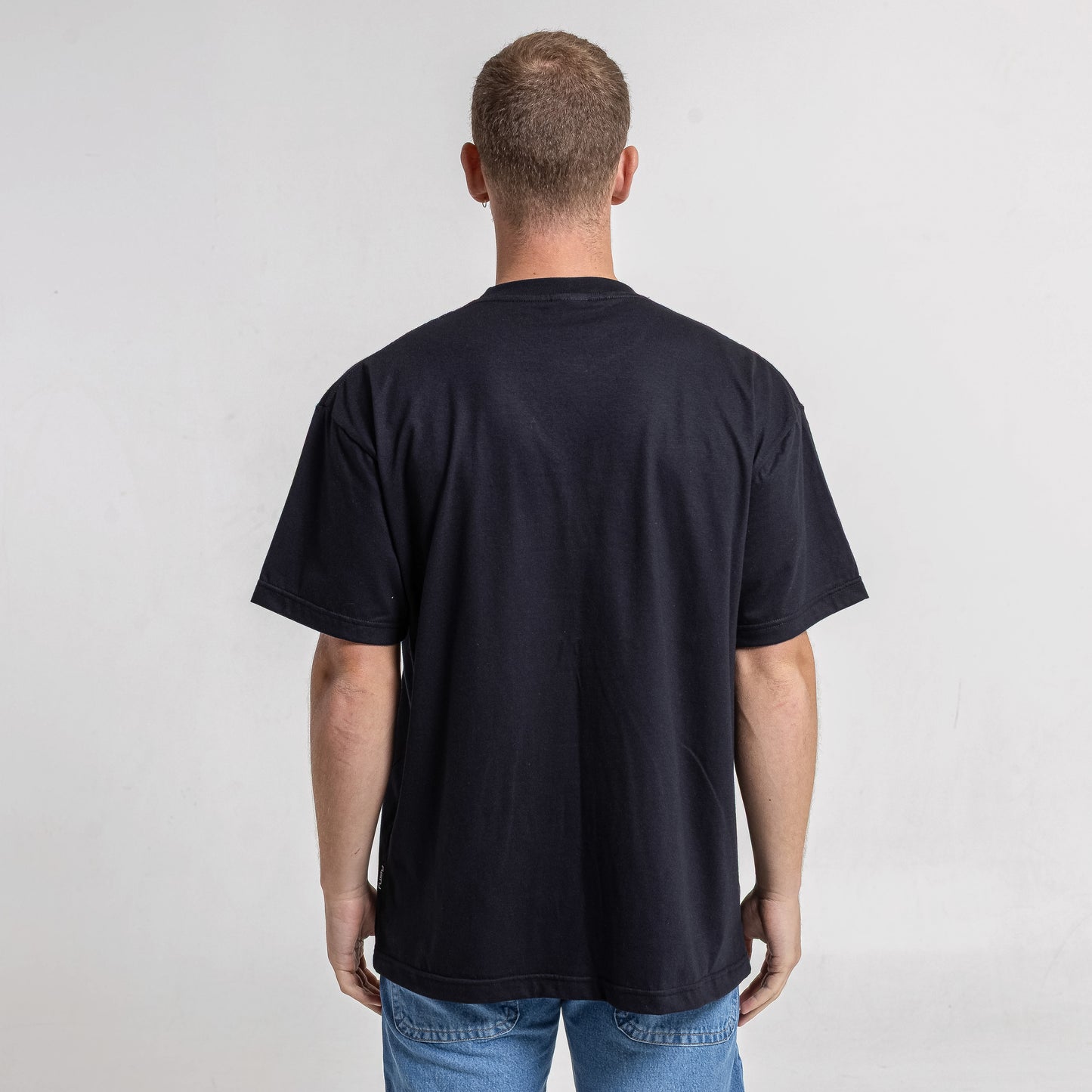 ESSENTIAL TEE