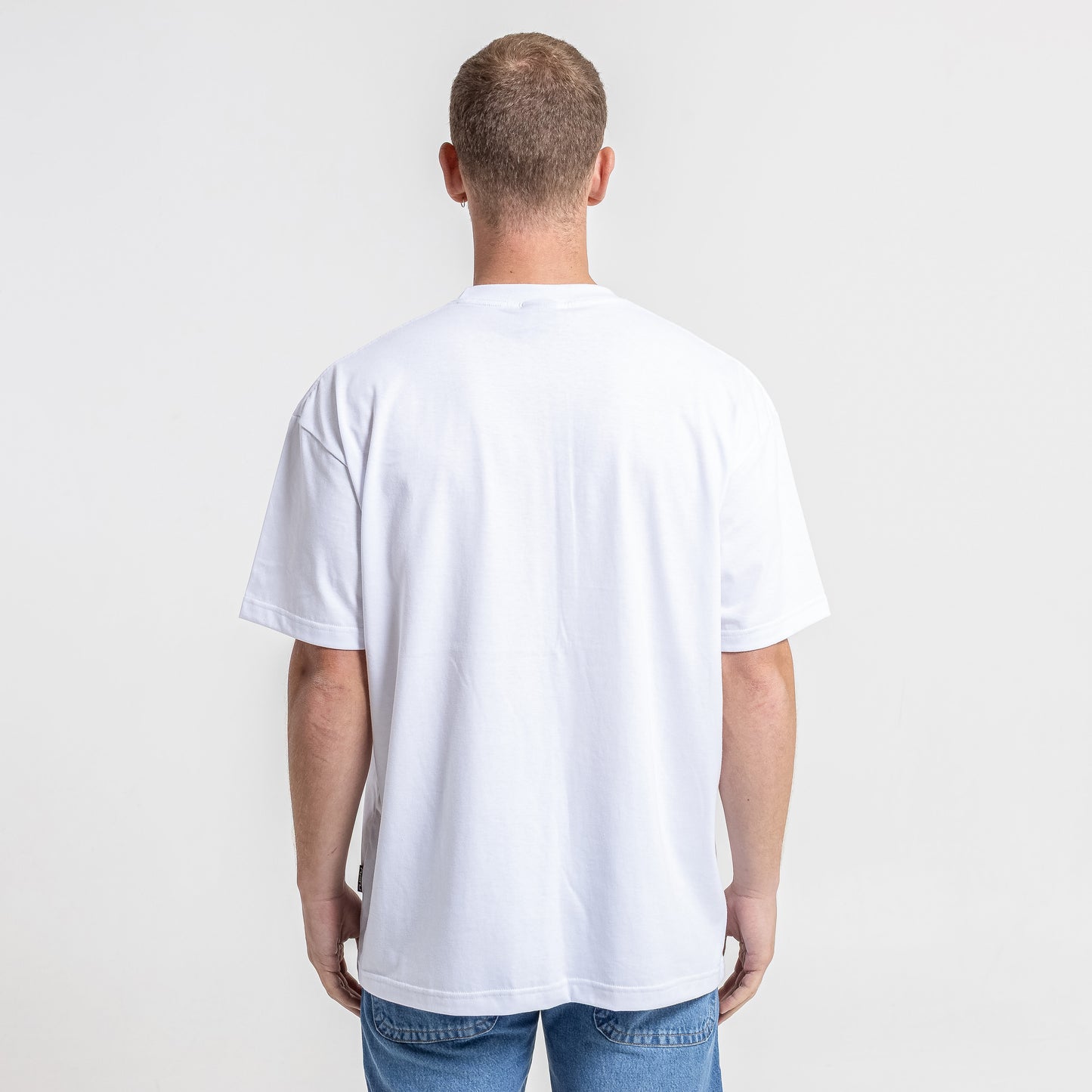 ESSENTIAL TEE