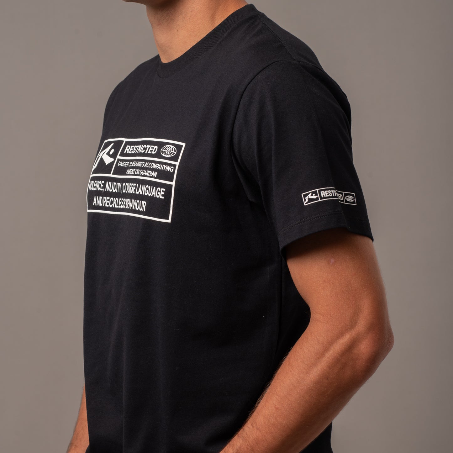 Remera Rusty Restricted Superbig Black
