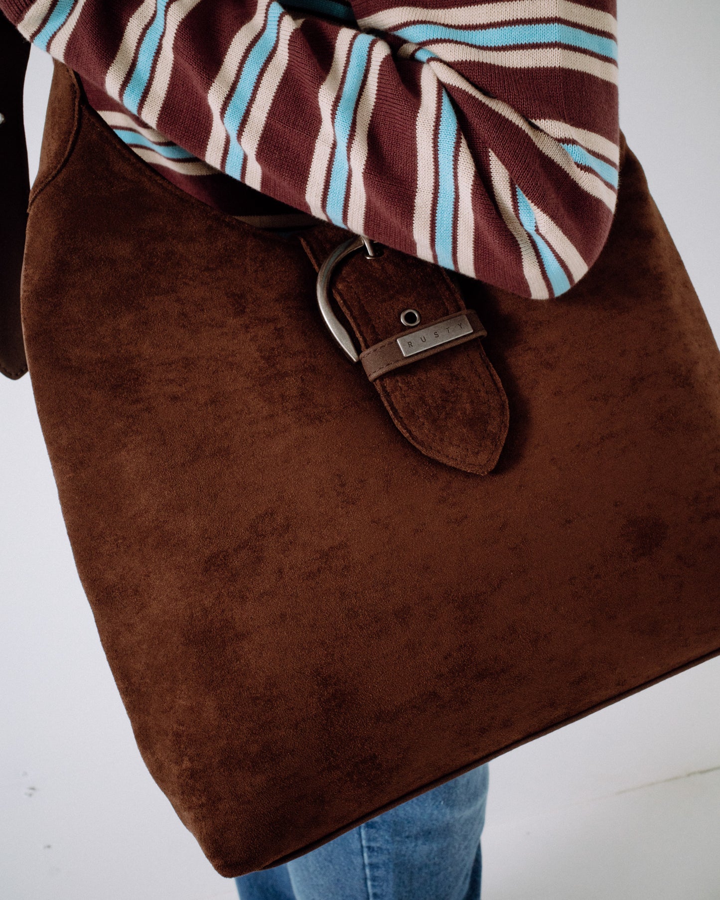Cartera Rusty Rodeo Suede Shoulder Bag Pinecone