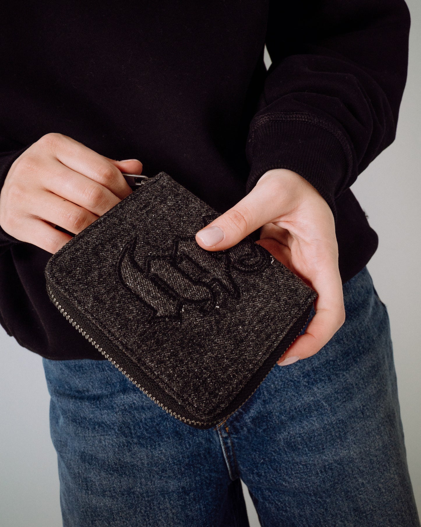 Billetera Rusty Roxanne Denim Compact Wallet Washed Black