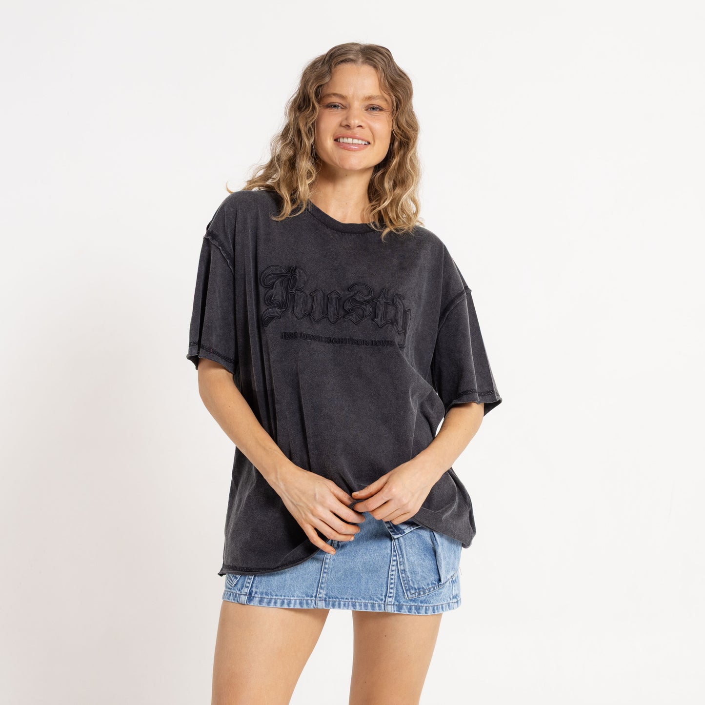 Remera Mc Rusty Roxanne Feeln Rusty Oversize Tee Ld Vintage Black