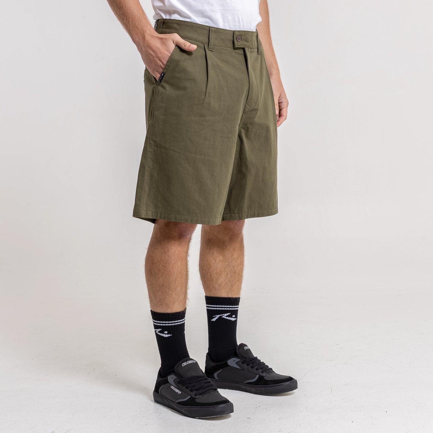 Bermuda Rusty Worldwide Pleat Ws Army