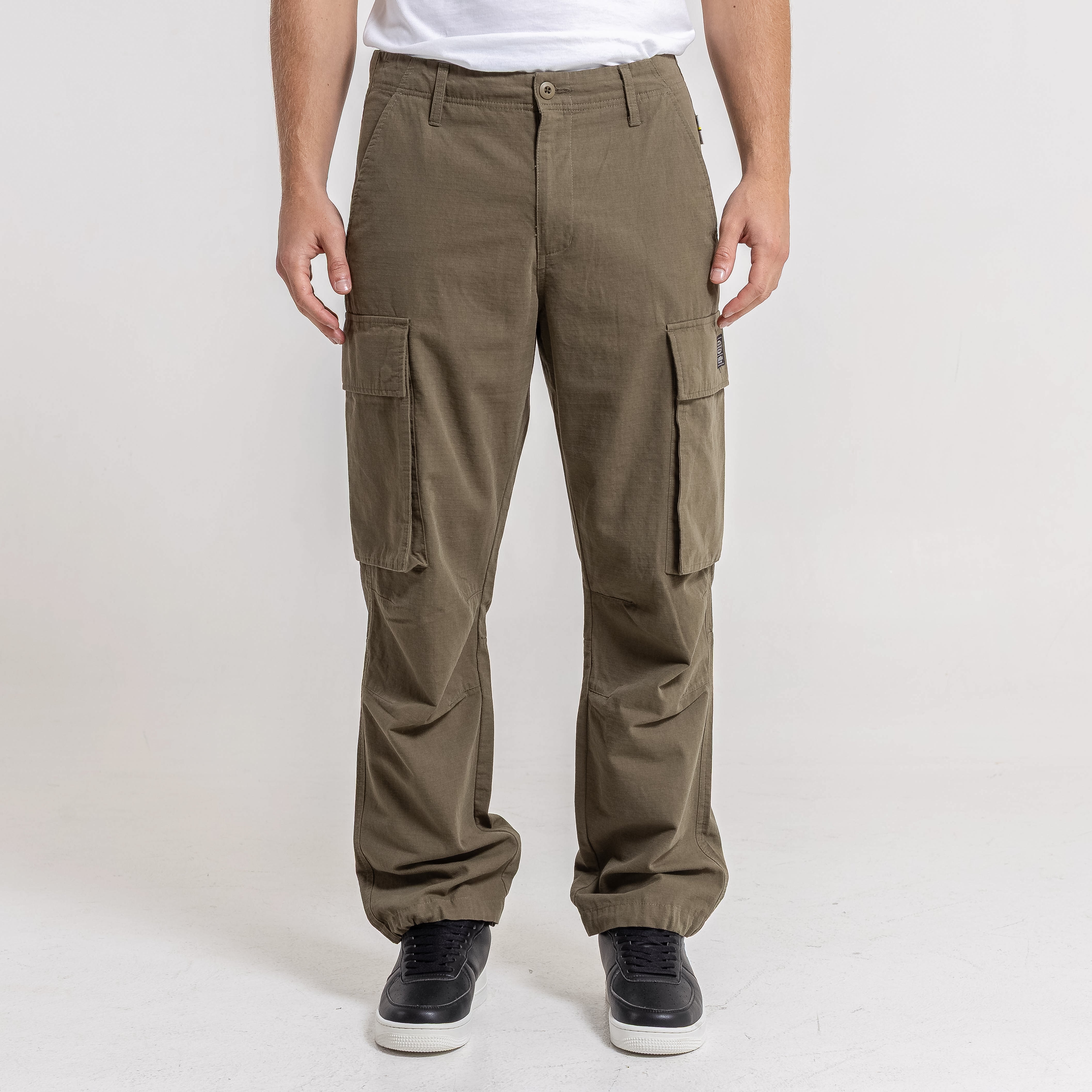 Pantalon Rusty Jonestown Parachute Pant* Army