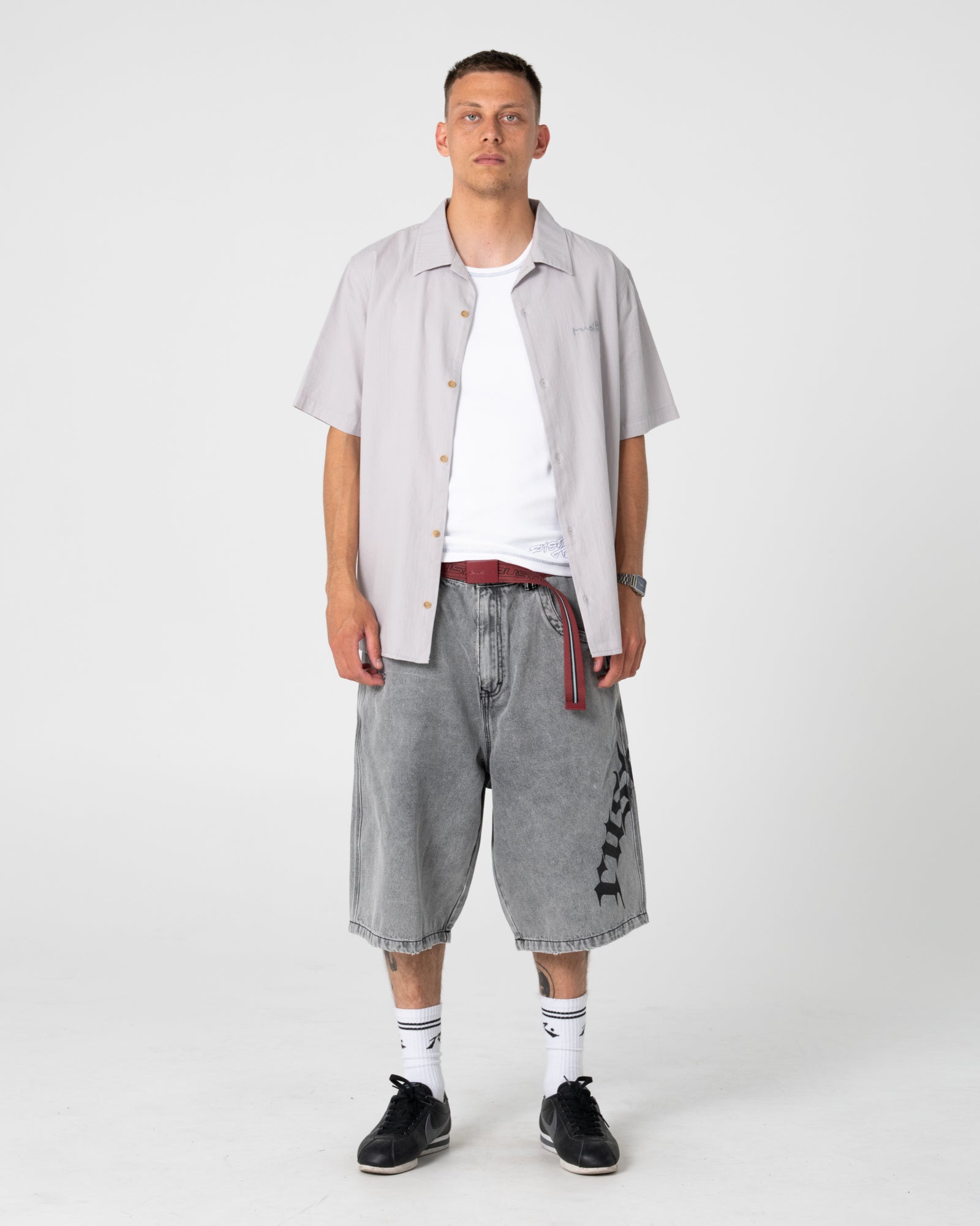 Short Rusty Tweaking Baggy Jort London Summer