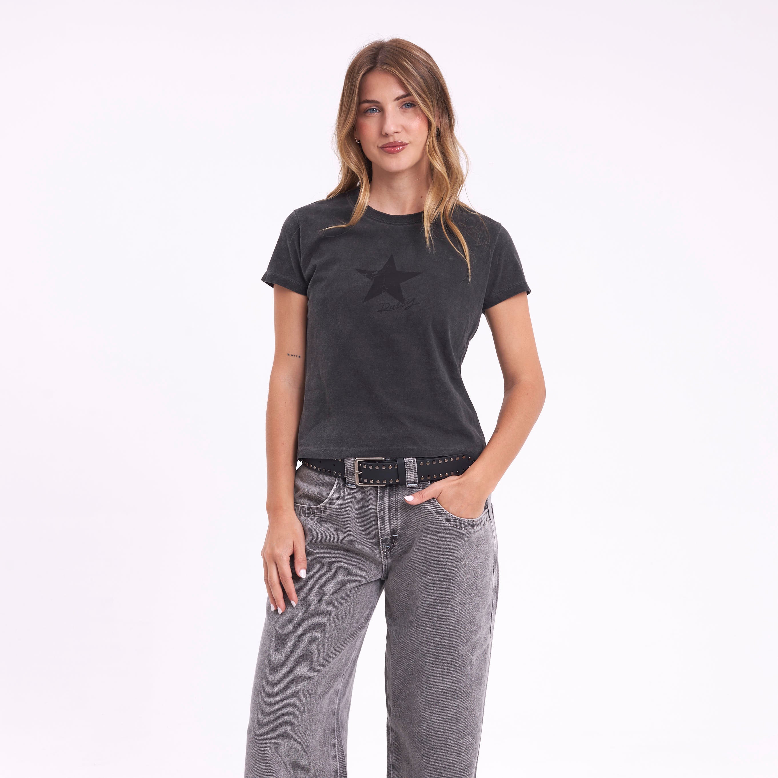 Remera Mc Rusty Scrappy Relaxed Mini Tee Ld Washed Black