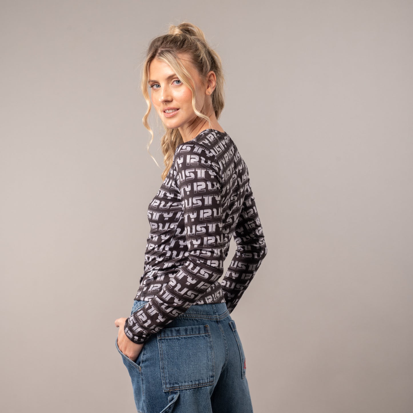 Fashion Top Rusty Sketch Ls Black