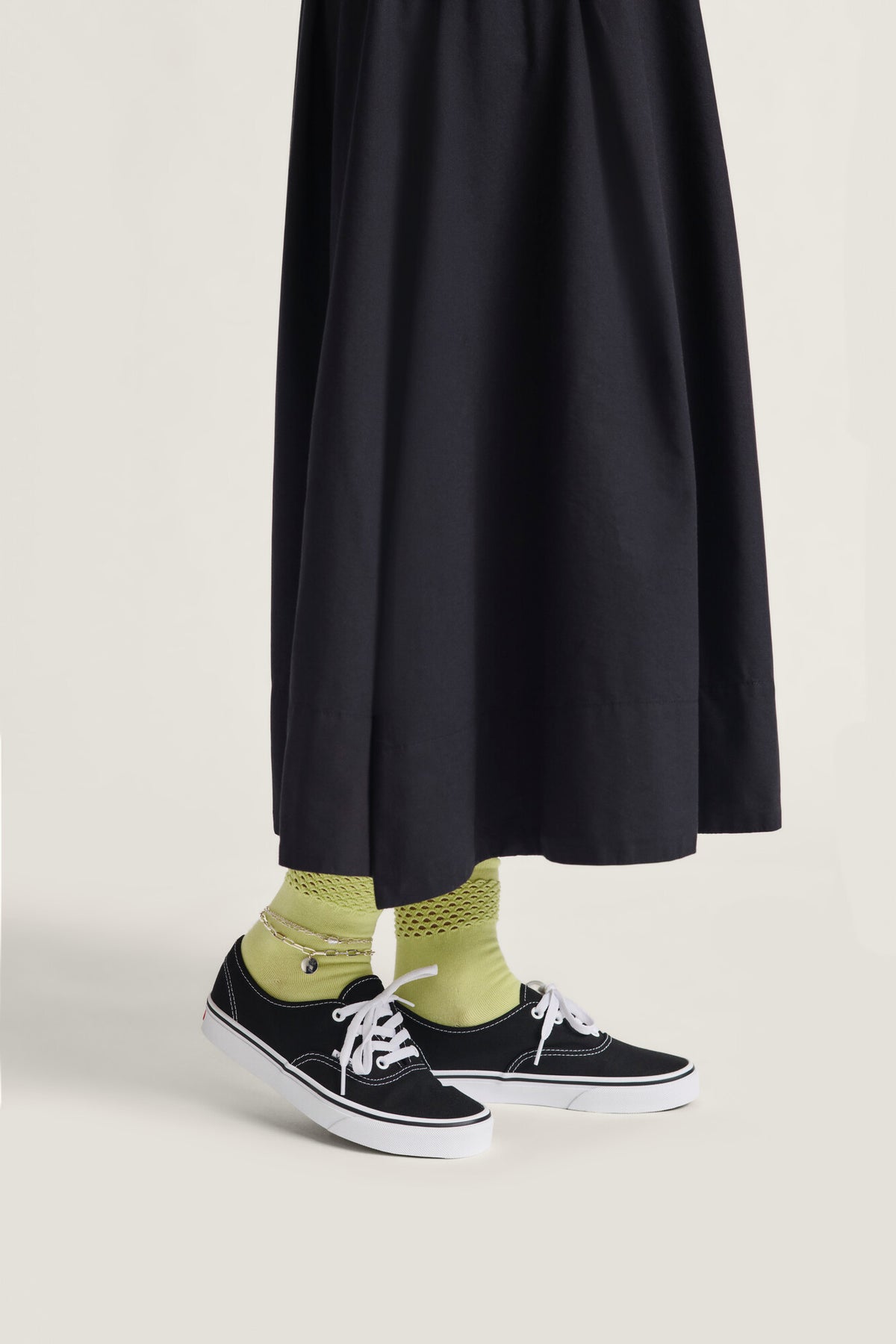 Zapatillas Vans UA Authentic Black/White