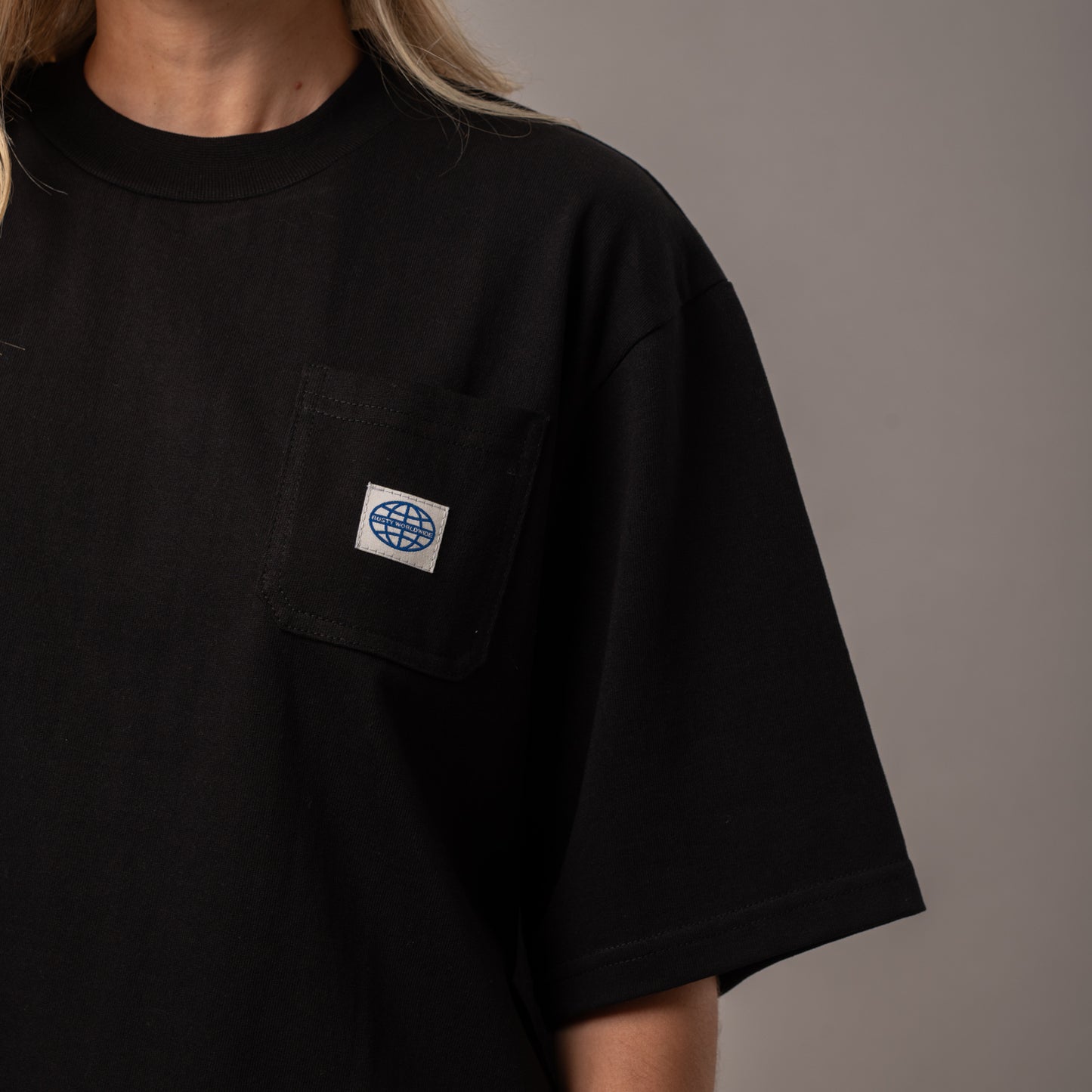 Remera Rusty Steezy Cropped Boxy Ld Black