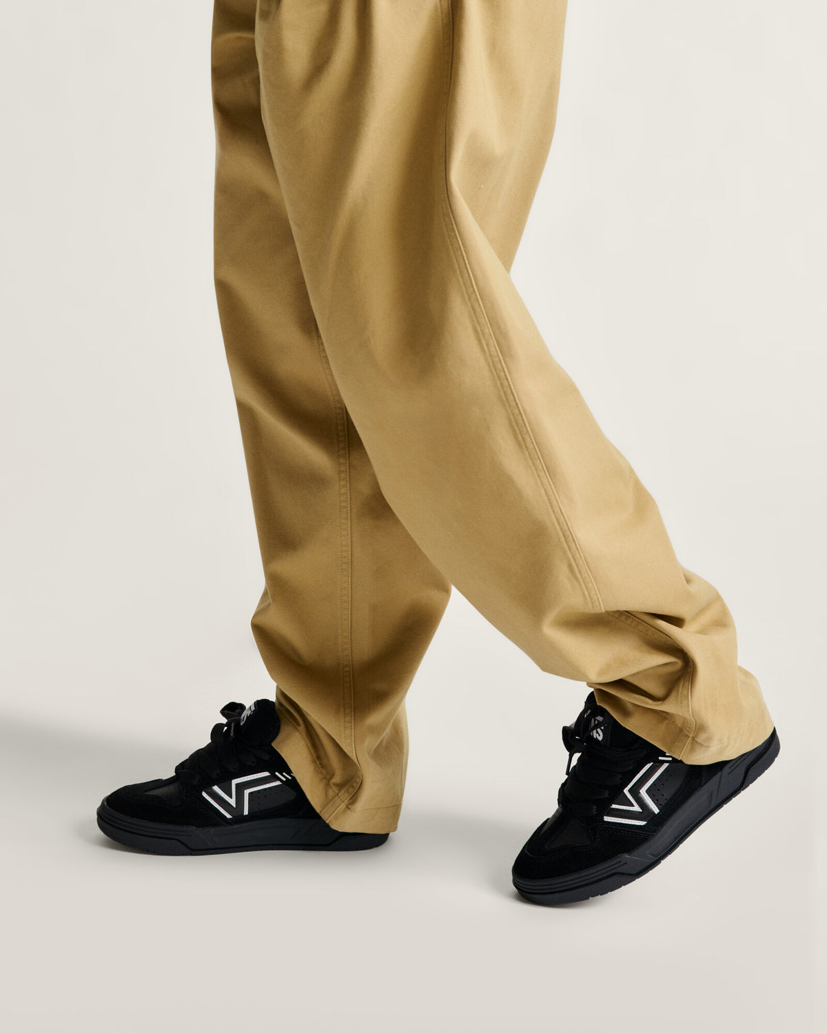 Zapatillas Vans Upland Black/Black/White