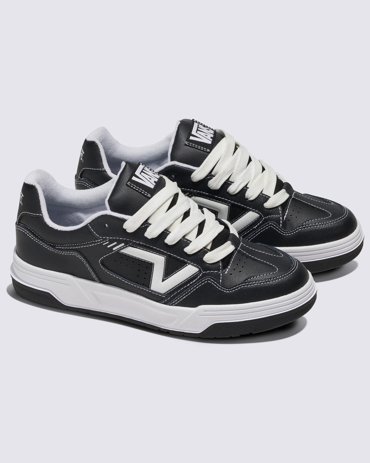 Zapatillas Vans Upland Black/White