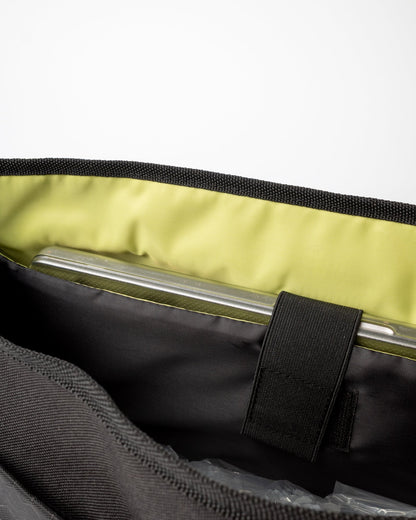 Bolso Rusty Voltage Messenger Bag Black/Sulphur