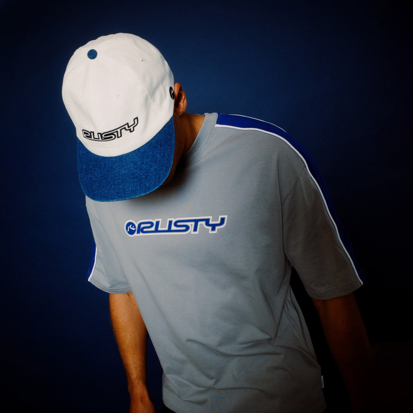 Remera Rusty Alonso Ultimate Grey/Mazarine
