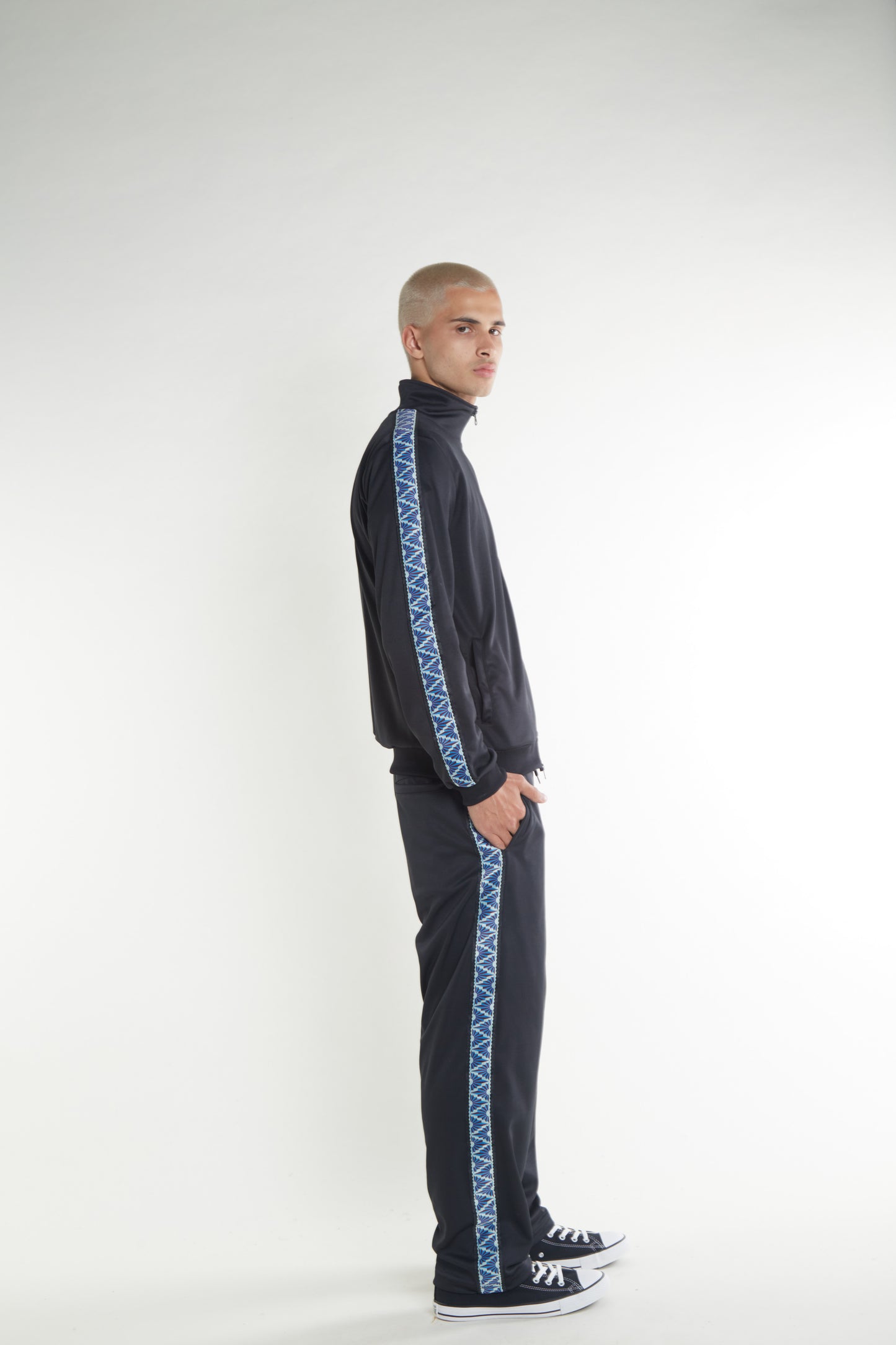 campera_canguro_vulk_zack_ziphood_black#BK#BLACK